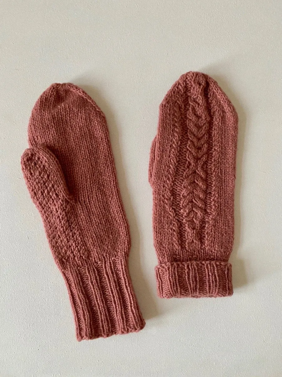 Elvira Mittens with cables by Önling, knitting pattern